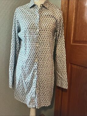 Tommy Bahama Navy and White Geometric Button-Down Blouse